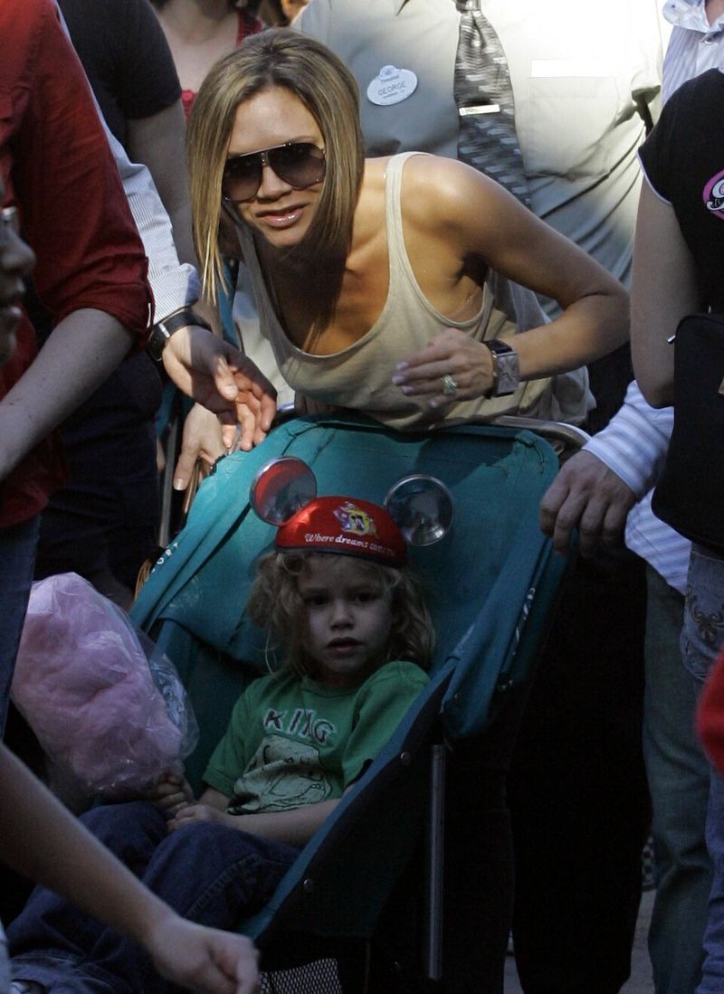 [poshydisneyland2.jpg]