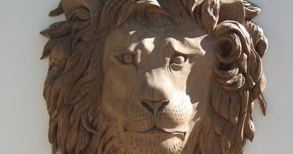 VICENTEZ WOOD DESIGNS: Lion Head Carving