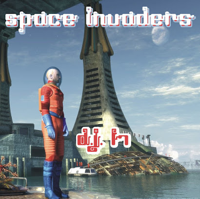 F7 - ESPACE INVADERS (2010)