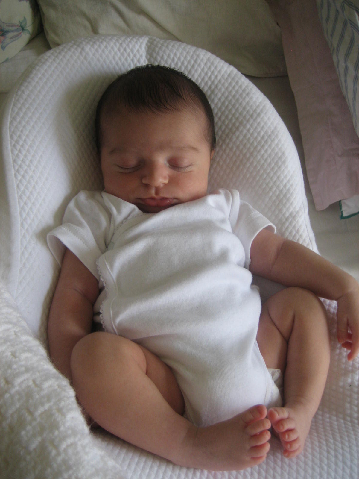 bébé ELIOTT AGE DE DEUX SEMAINES ENVIRON