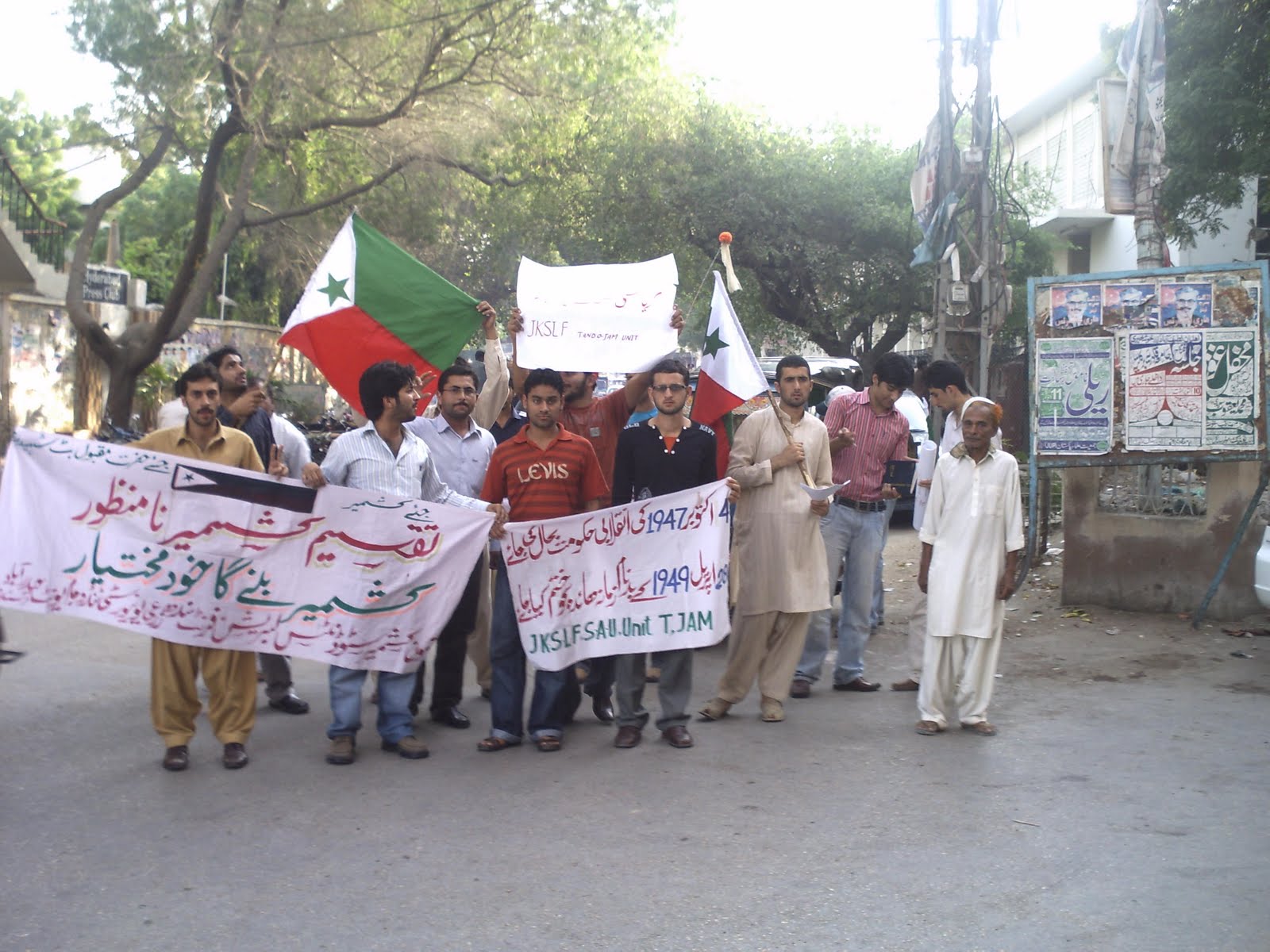 [PICT0149-744997.JPG]