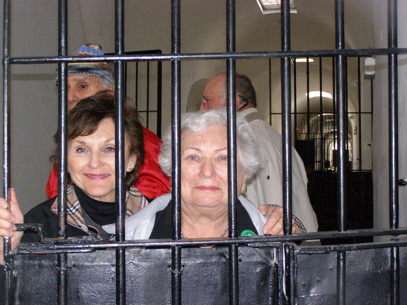 [Underground+Prison++066+(7).jpg]