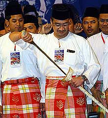 Keris wielding at the UMNO assembly