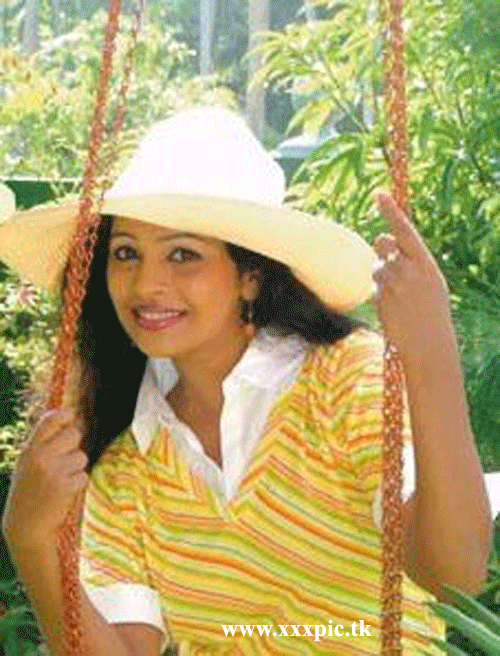 [Kanchana_Mendis_2.gif]