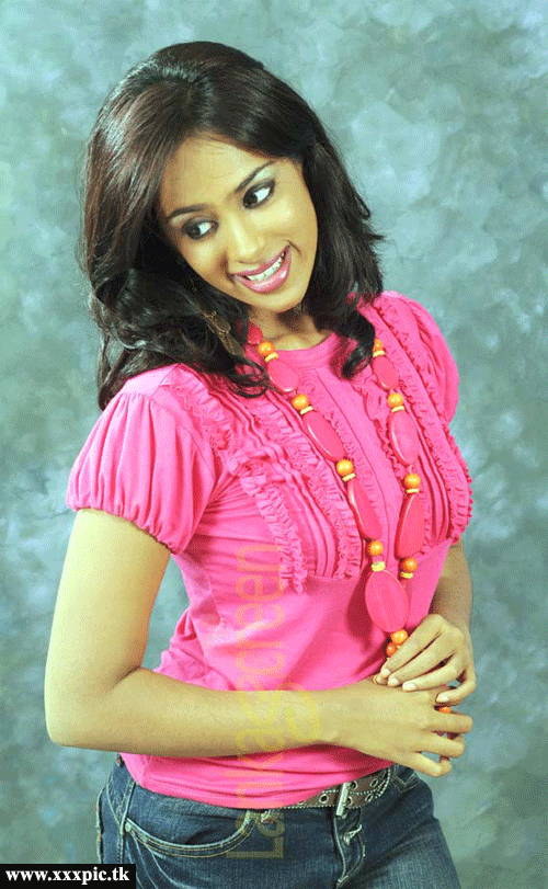 [Kishani_Alanki_Perera_23.gif]