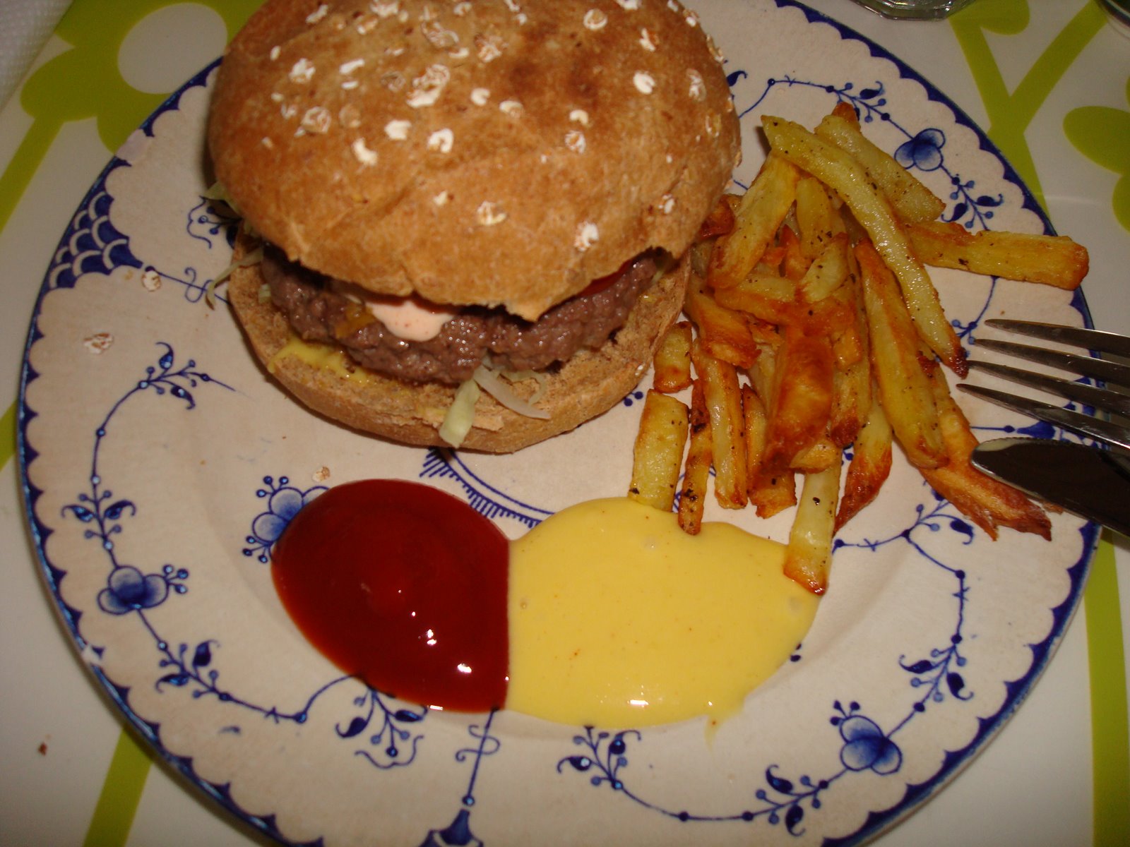 [burgere+012.JPG]