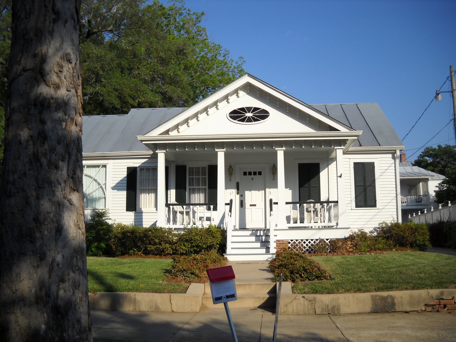 Midnight Macaroons Natchez, Mississippi