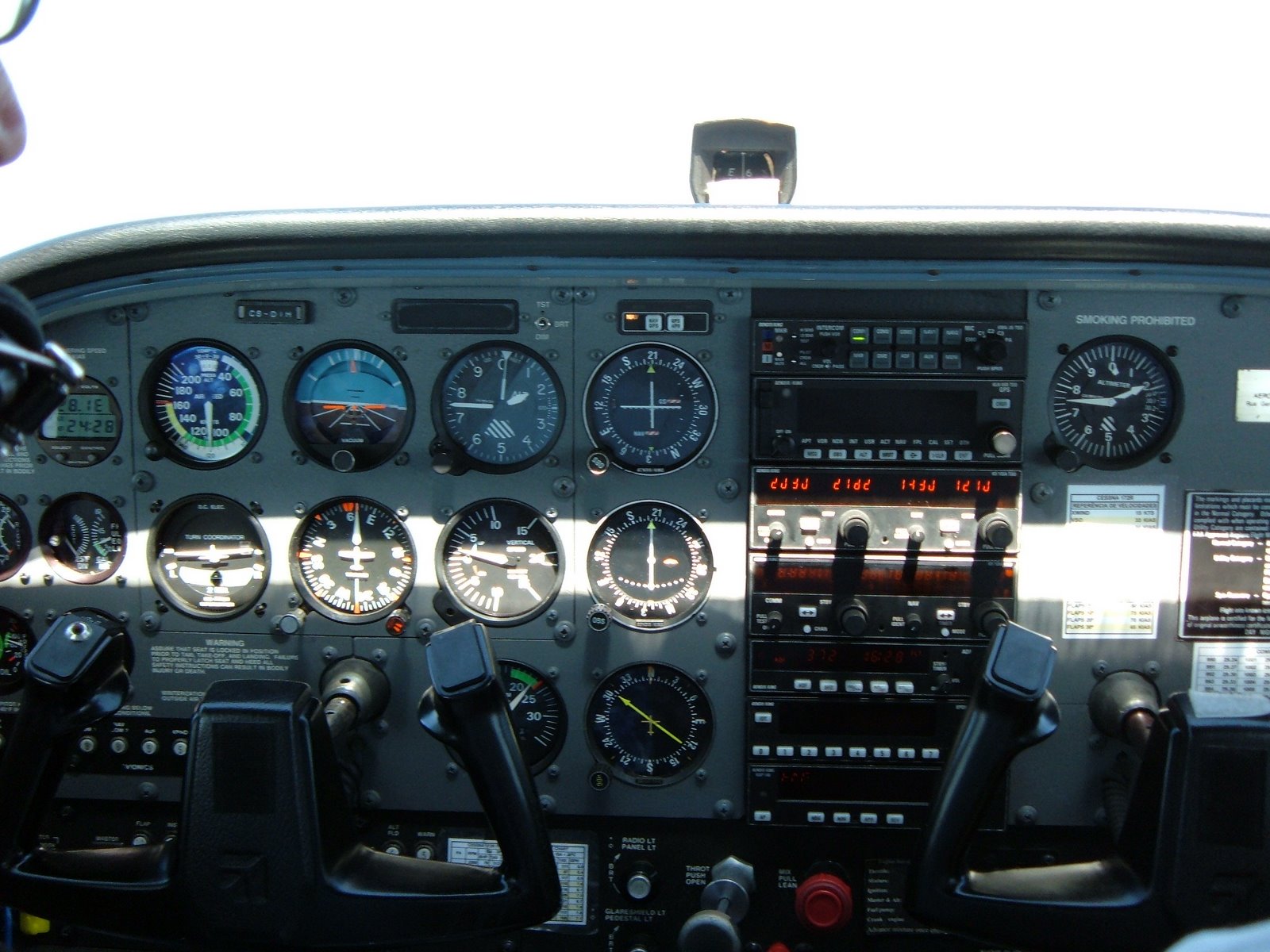 [Cessna+C-172+4.jpg]