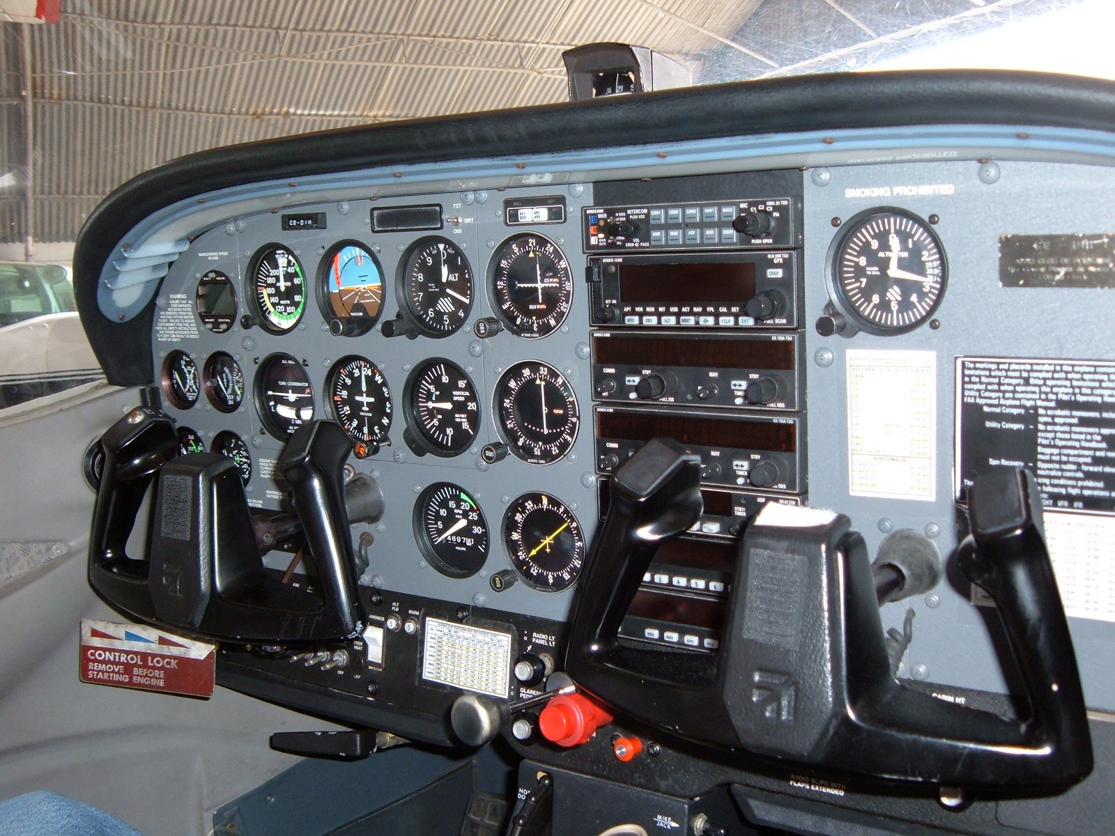 [Cessna+C-172+3.jpg]