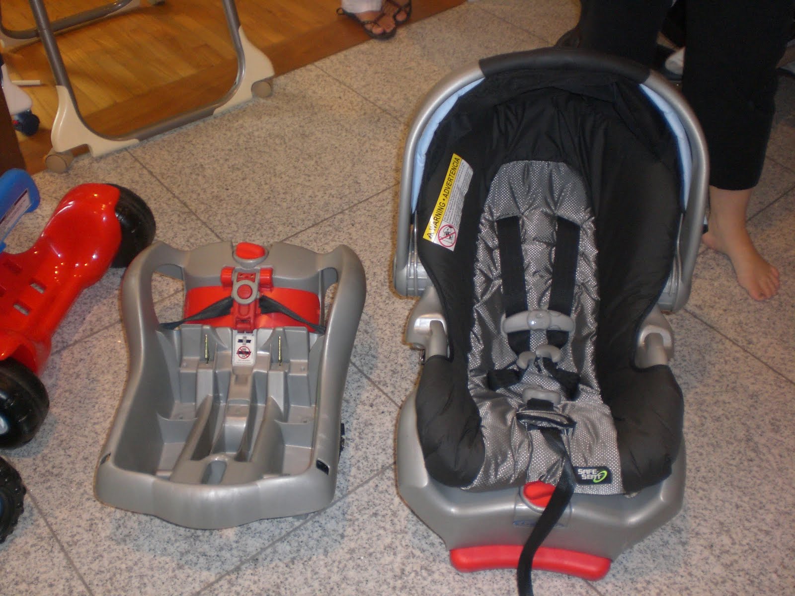 LoveB3ingPreggie: Graco Infant Car Seat with base (PRELOVED)-SOLD