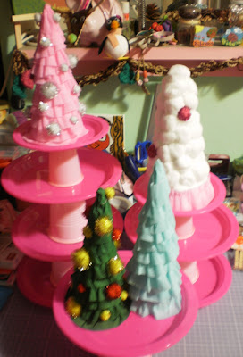 Anzouya Crepe Paper Christmas Tree