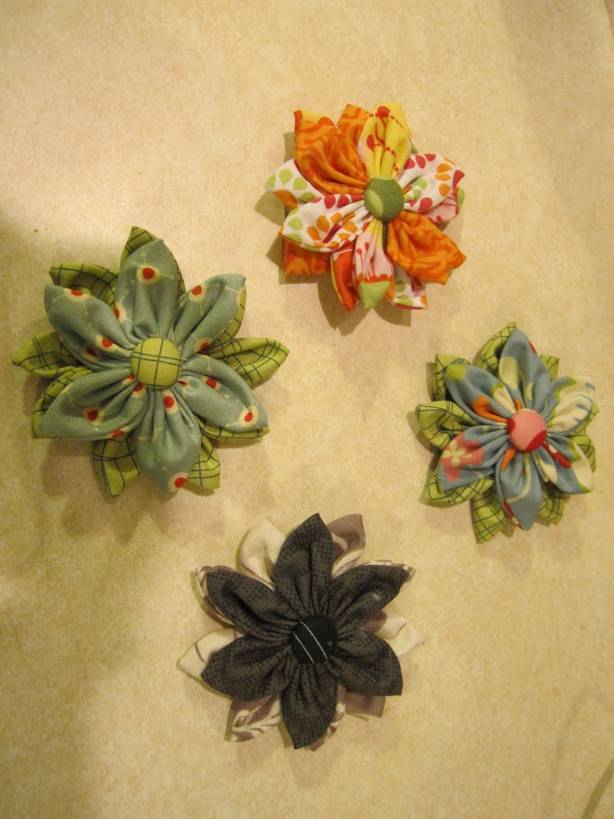 Two Crafty Critters Fabric Hair Flower Tutorial