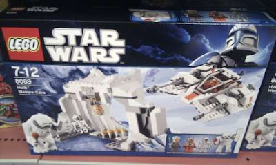 8089 Lego Star Wars Hoth Wampa Cave - starwarslegocollectables.blogspot.com