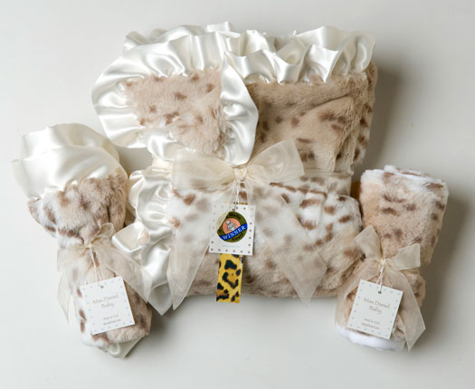 Wwf ecards ecard worldwildlife kwanzaa anime love wallpapers: snow leopard pictures