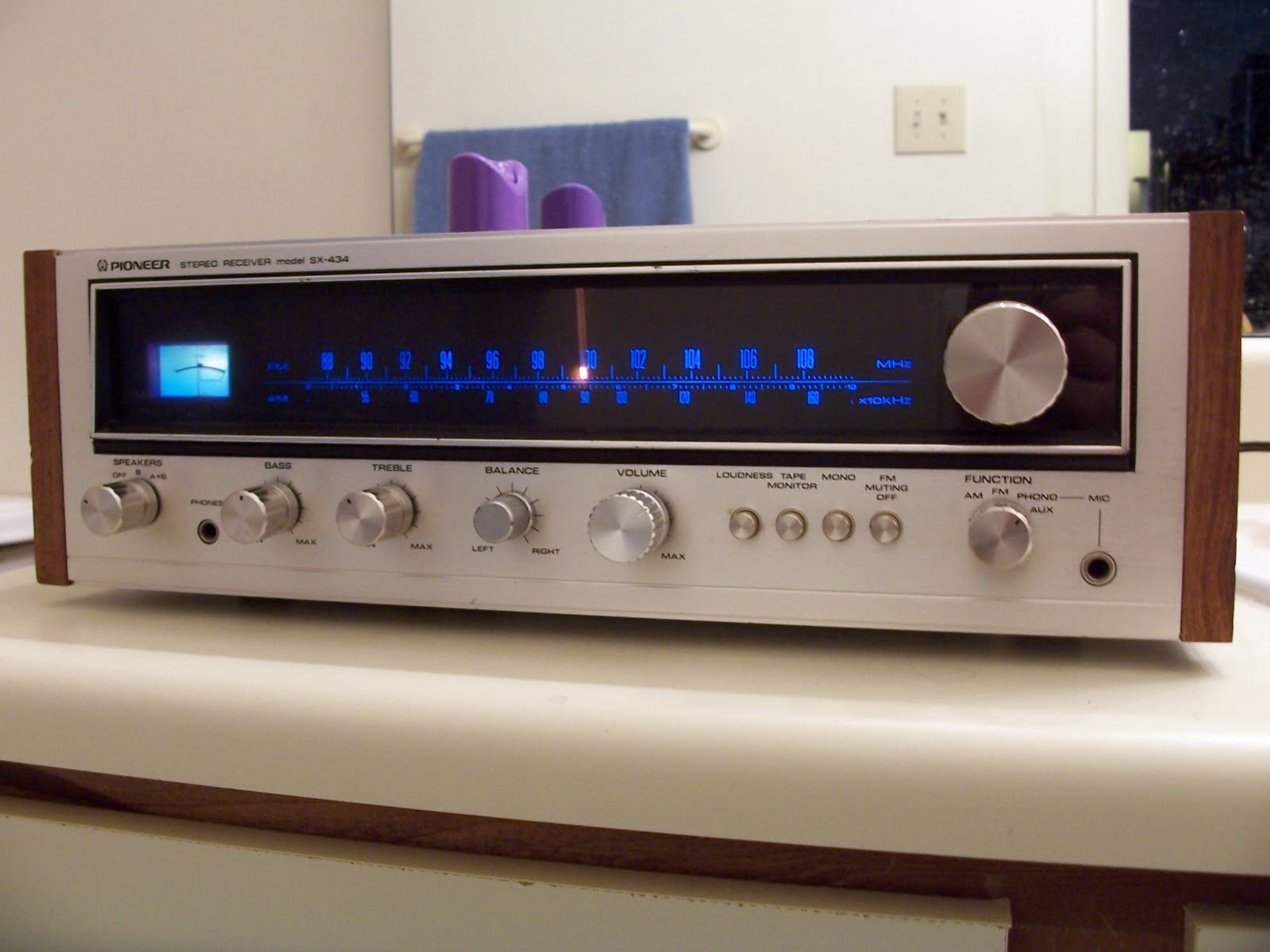 Revolver: 8. Pioneer SX-434 Receiver From 1974