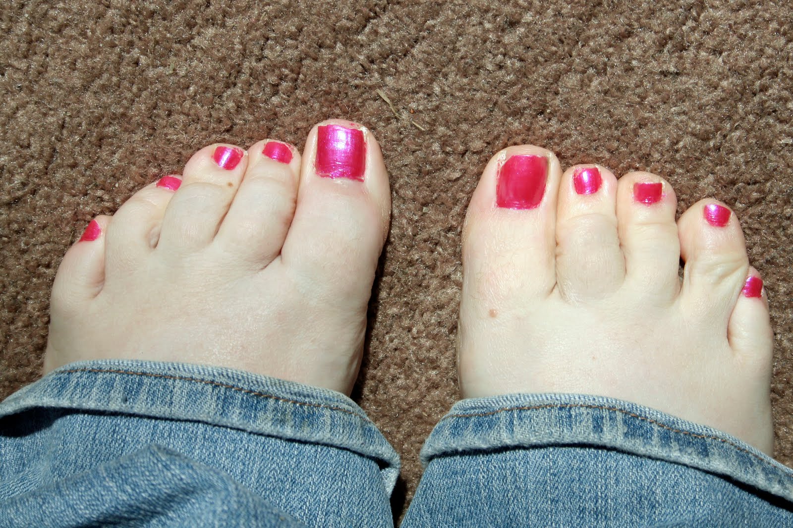 Here I Am Pretty Pink Toes