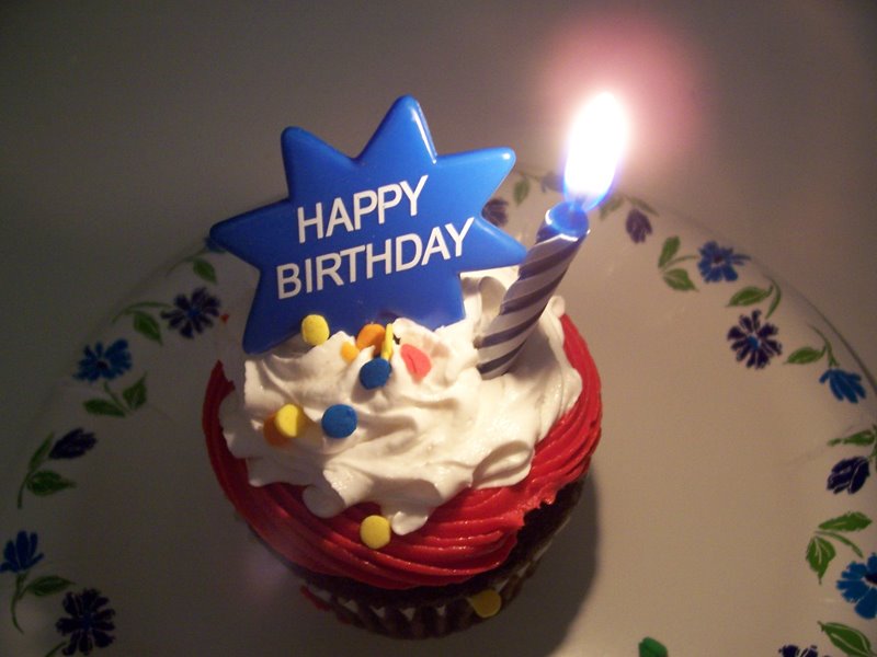 [birthday-cupcake.jpg]