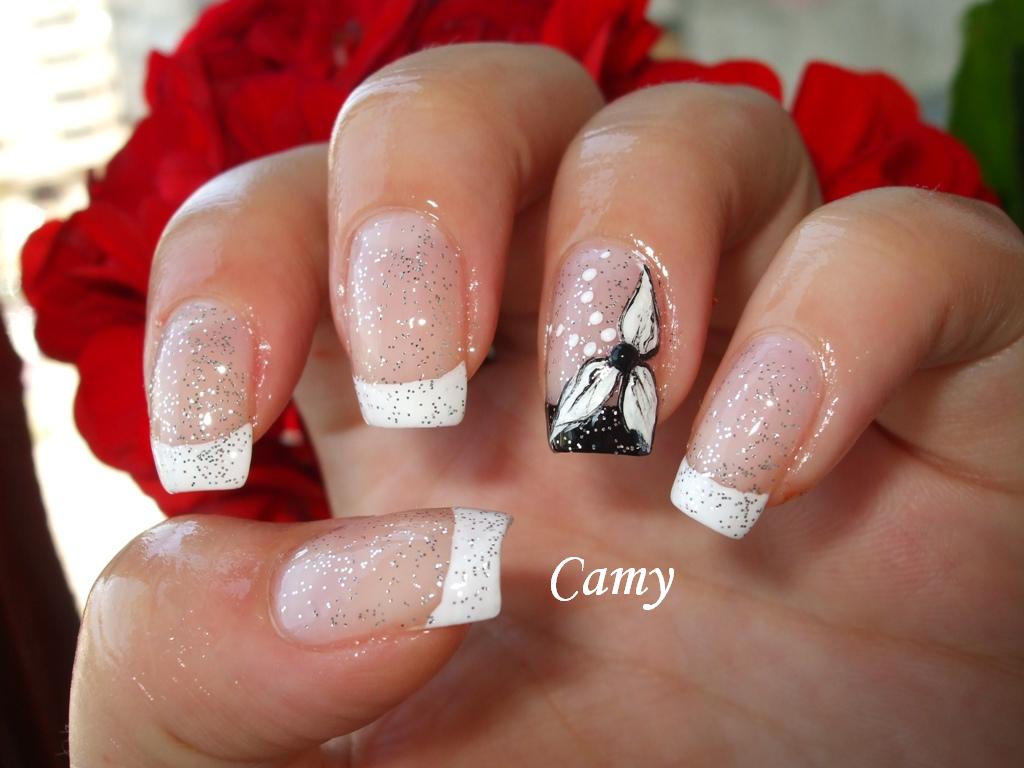 French manicure White and Black Camy