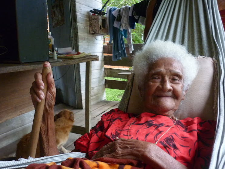 19/02/2010 - Tia Pixica - 101 anos - Comunidade Curicaca (Itaubal/AP)