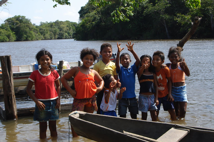 Crianças ribeirinhas: futur@s cuidadores ou destruidores da Floresta Amazônica???