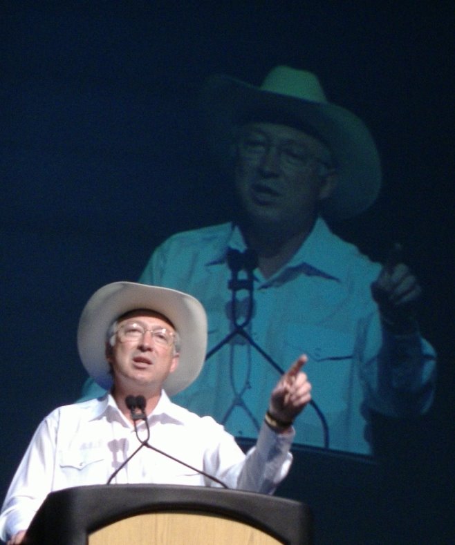 [5-20-06+Ken+Salazar.JPG]