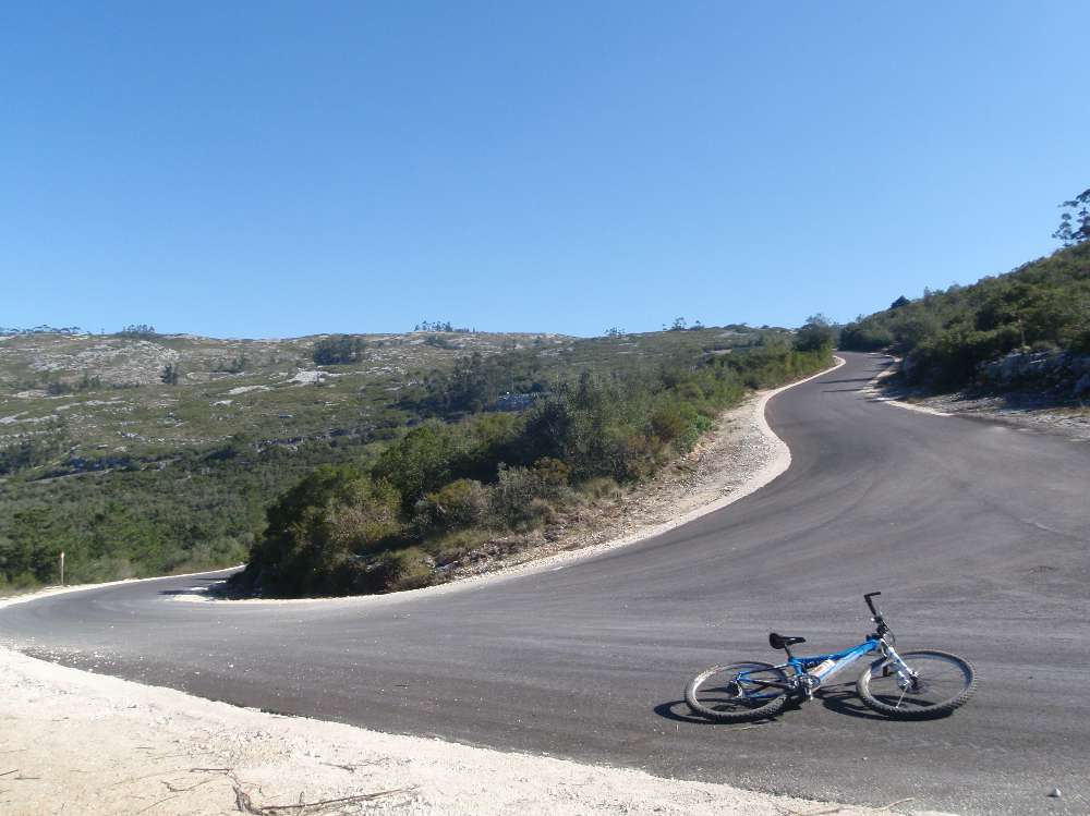 [9grutastantonio+curva.jpg]