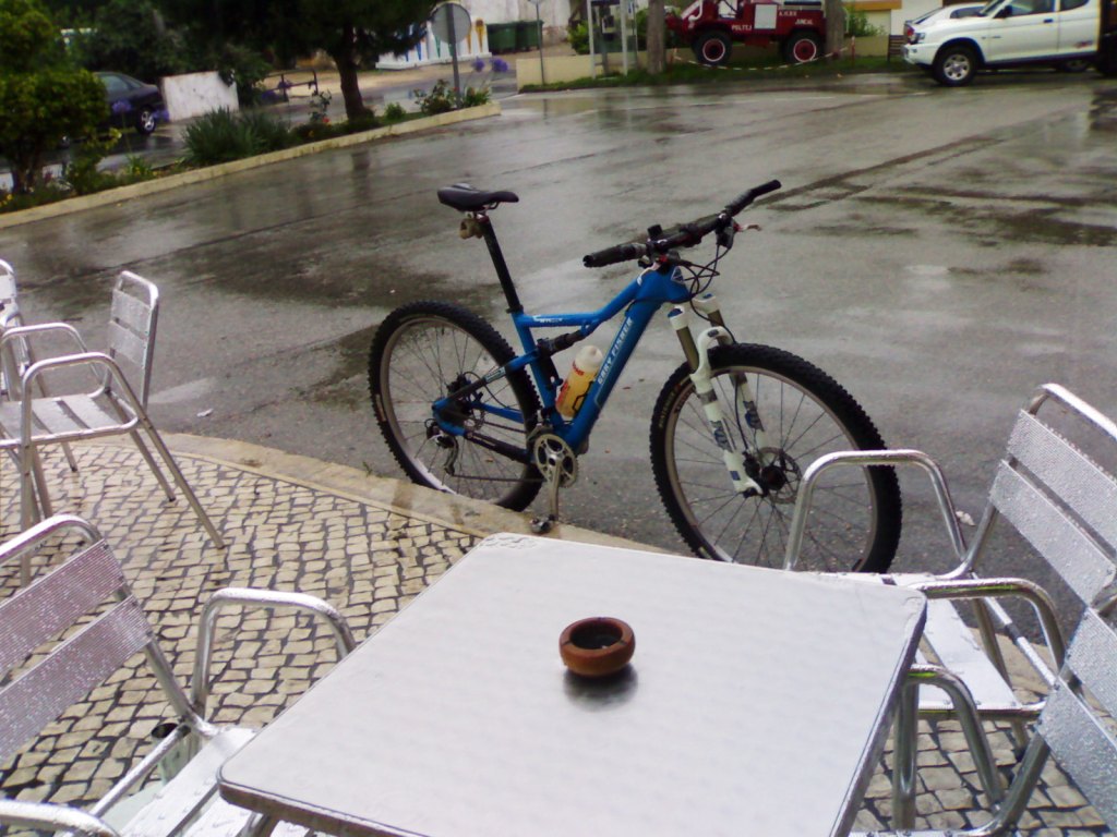 [1+mesa+molhada.jpg]