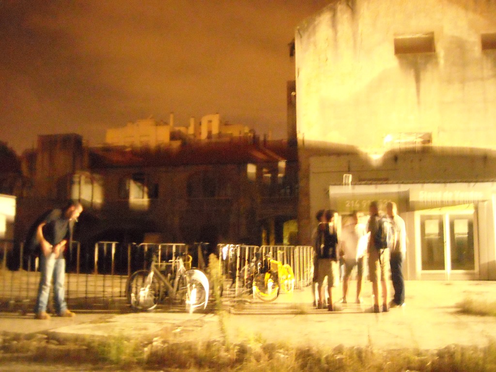 [93+macacos+do+chines+rua.jpg]
