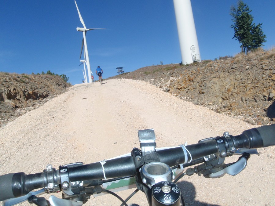 [d1+033+subida+eolico+4+.JPG]