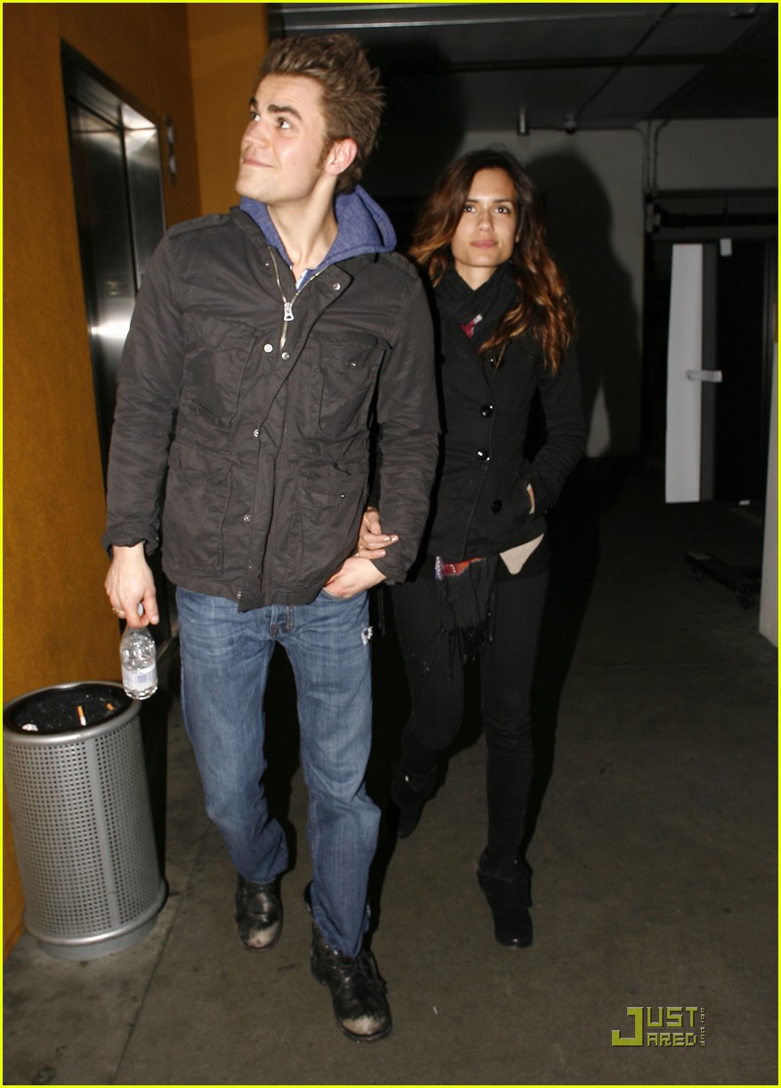 The Vampire Diaries: Paul Wesley ar draudzeni kopā dodas uz kino.