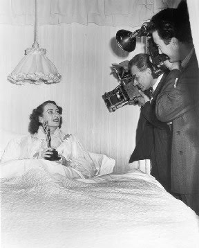 [Joan+Gage+oscar+1.bmp]