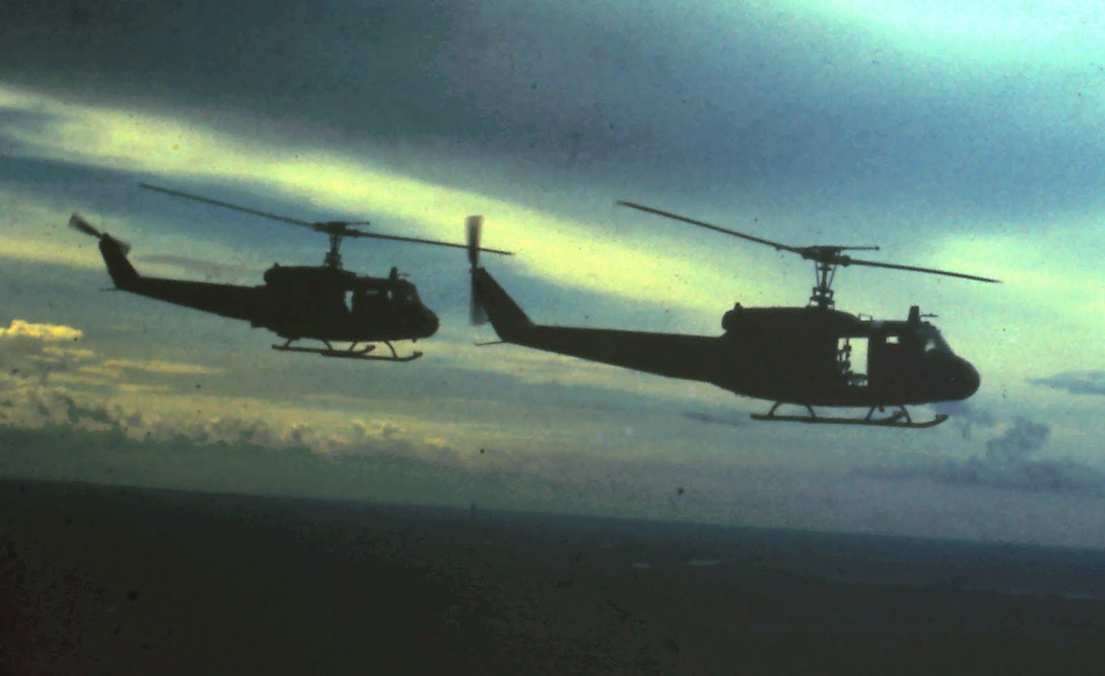 [Formation+Flying.jpg]