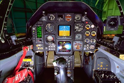 [AT-63Pampa_02Painel.jpg]