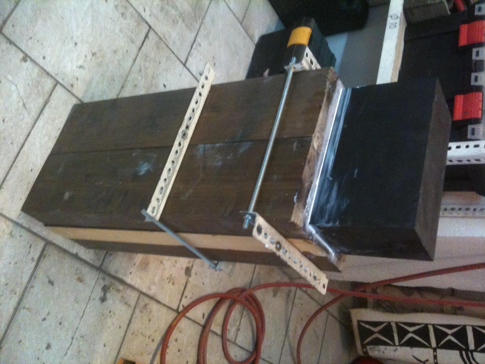 Gaijinto: New Japanese style anvil.