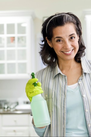 domestiche: in guanti di gomma