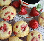 Strawberries & Cream in Muffin form . . .