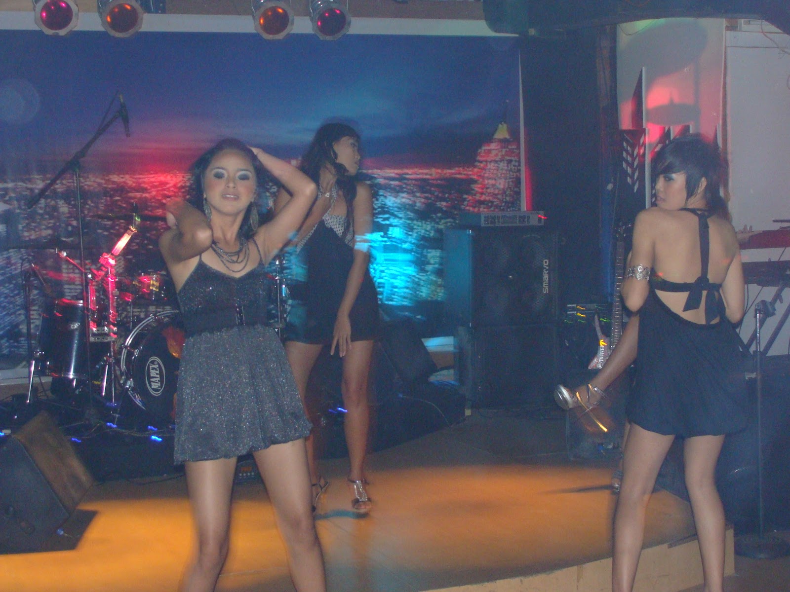 Gallery Photo D Brix Live Music Pubs Batam