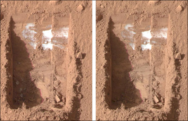 [ice+on+Mars+better+image.jpg]