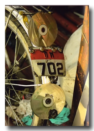 [CDs+as+bicycle+reflectors.jpg]