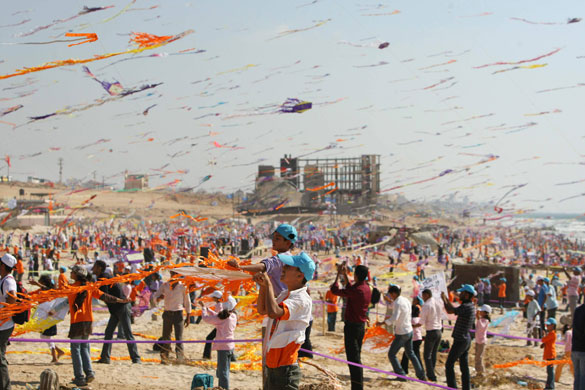 [Palestinian-kite-festival+top.jpg]