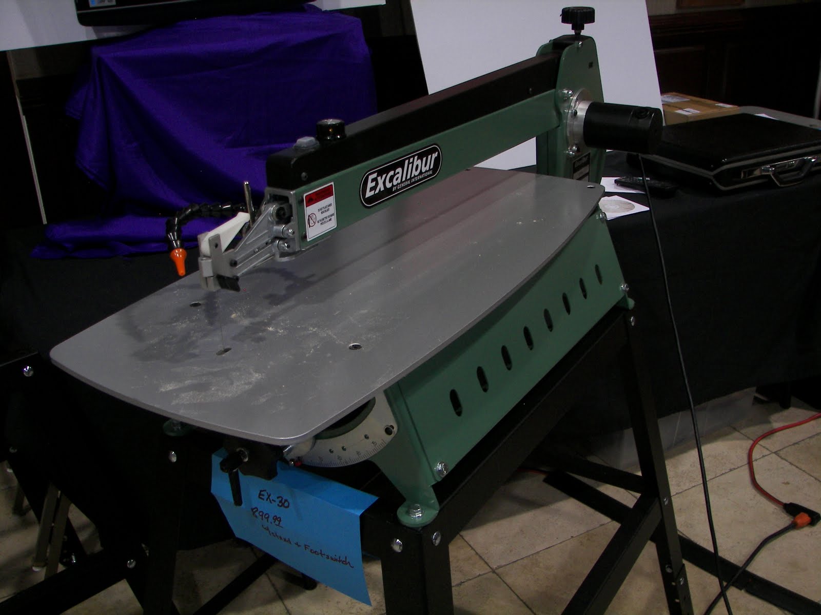 Sleepydog's Wood Shop World Scroll Saw Expo Venders