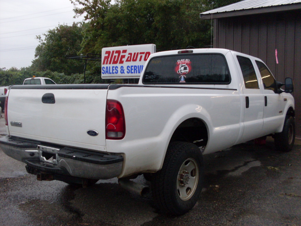luisrideauto: 2005 Ford F350 XL, 6.0 Liter Turbo diesel ***NEED WORK***