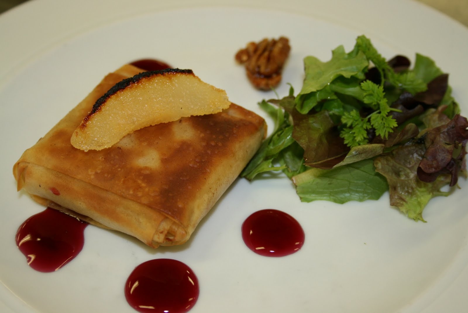 [Bluecheese+and+Pear+Phyllo+Parcel.jpg]