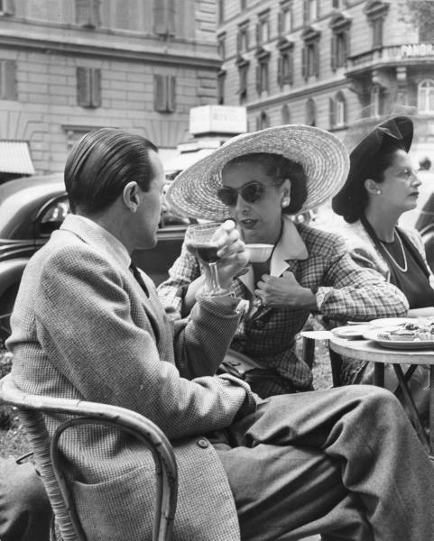 NOTE DE L'HOTEL: When we was fab...1940s.