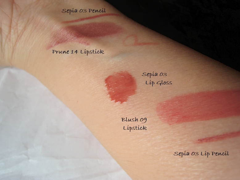 The Non-Blonde: Burberry Sepia 03 Lip Gloss And Lip Liner