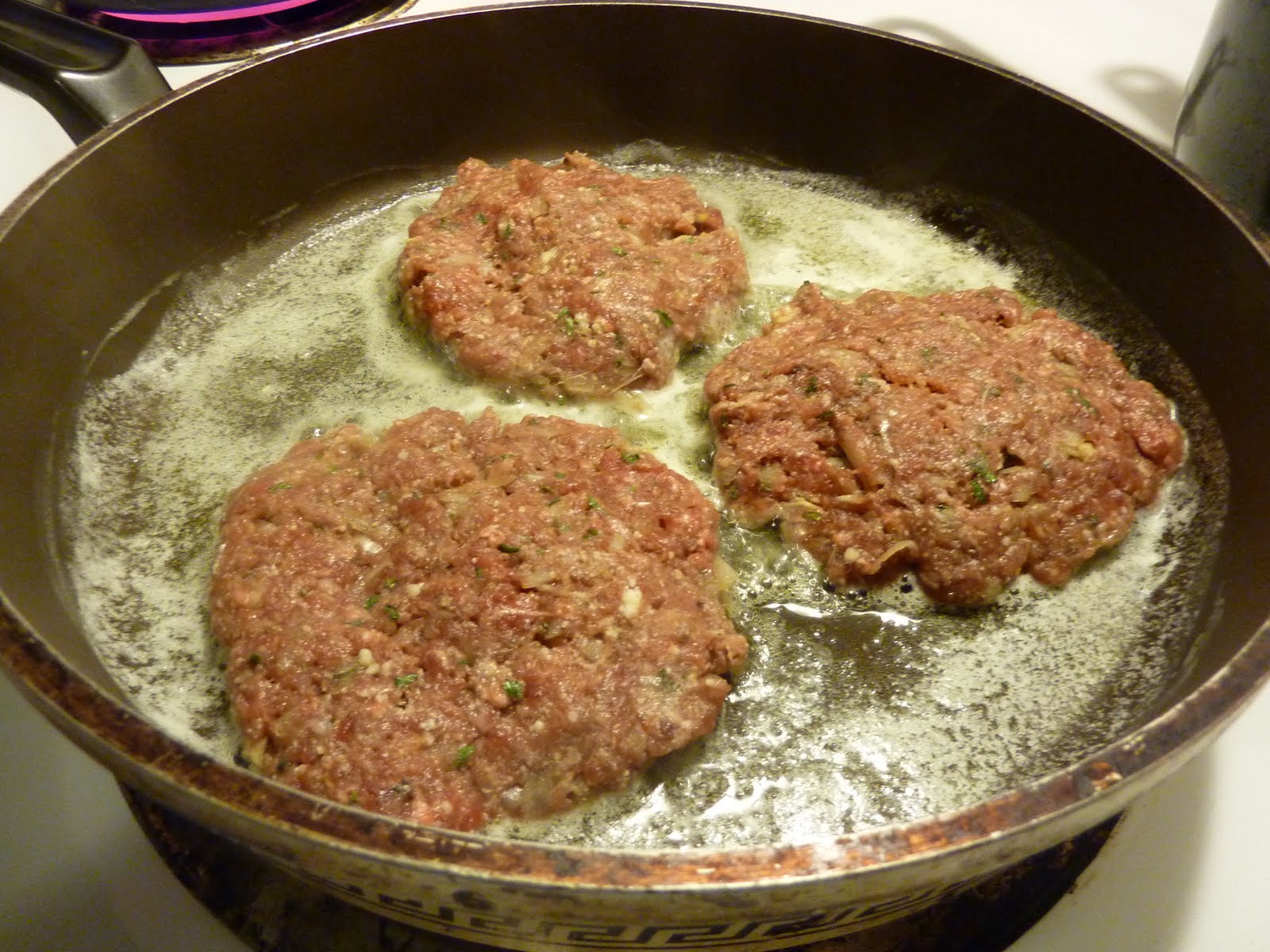 CopyPaste Cooking Hamburger Patties in Horseradish & Sour Cream Sauce