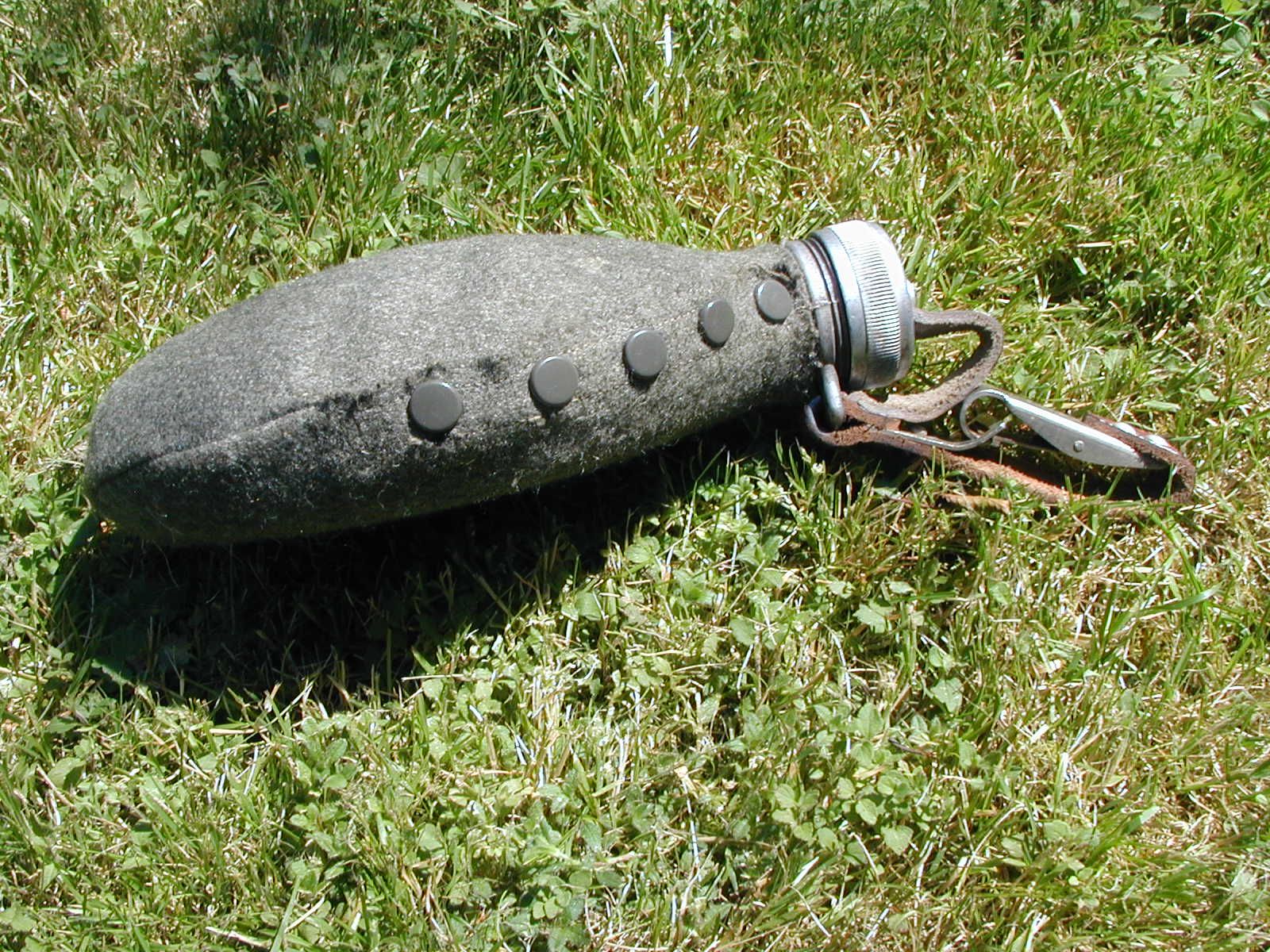 Four Bees Swedish Canteens New Fuel Bottles