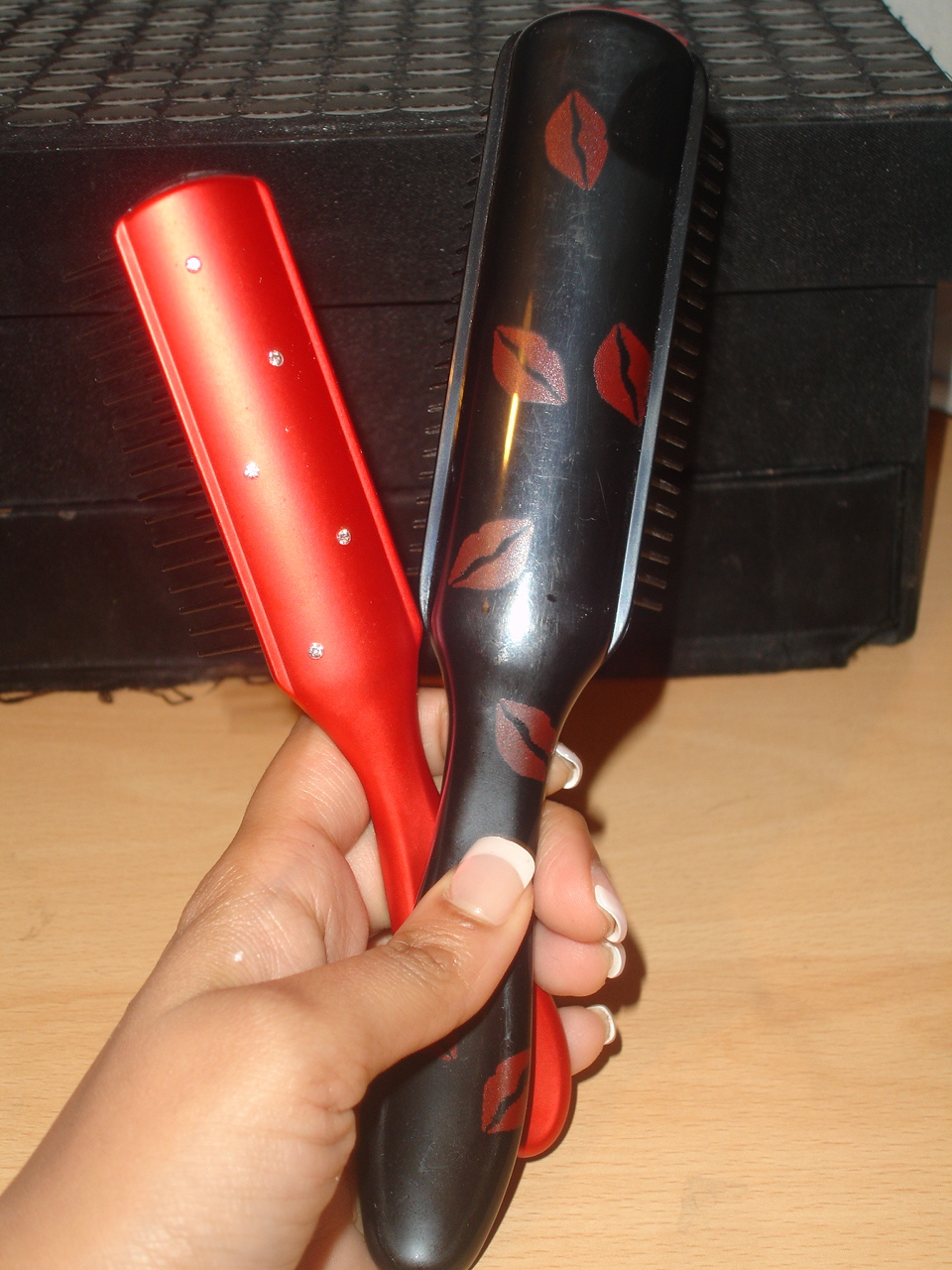 Pinch Your Cheeks Denman D3 Kiss Brushes