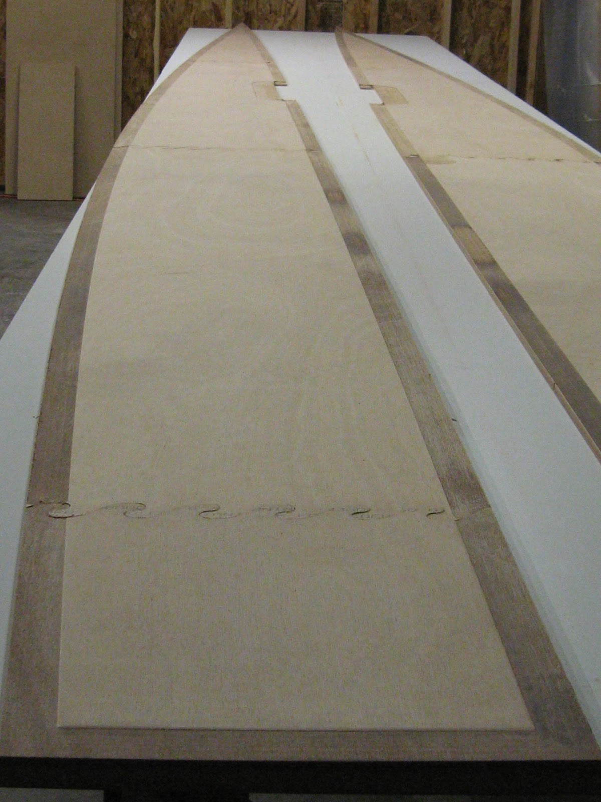 Dean's Shilshole 27: Number One Hull Strakes...