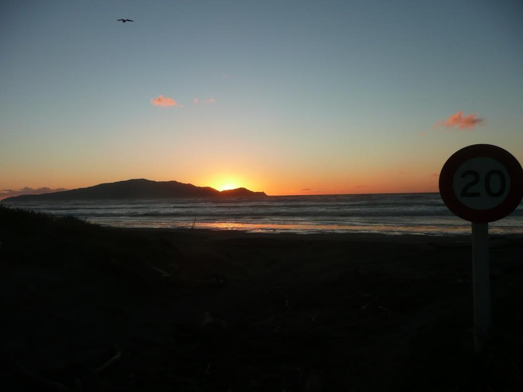 CU on the other side Kitesurfen in Peka Peka Beach!!!
